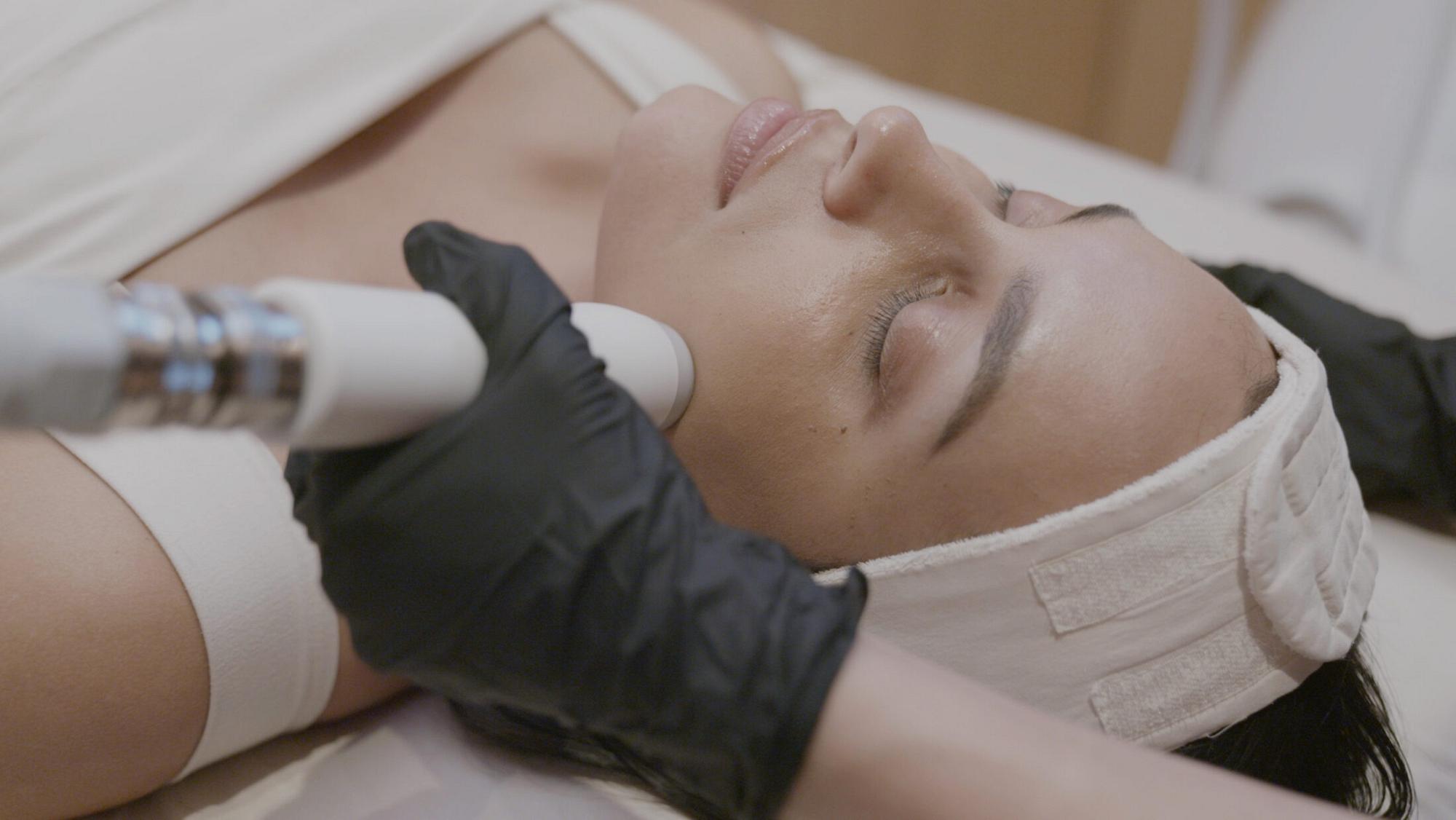 Guest receiving a T-Shape 2 facial at iCRYO Highland Village